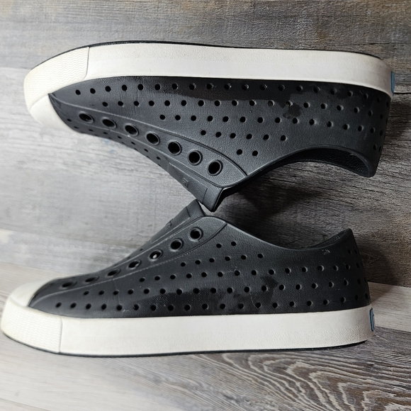 Native Shoes Jefferson style Black Adult Size Men's 6 or Women's 8 - Picture 8 of 8